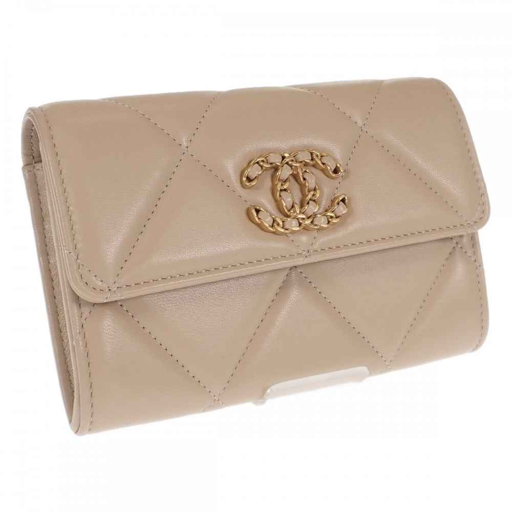 シャネル CHANEL 19フラップウォレット AP2700_B04852_N5025 二つ折り財布 ラムスキン ベージュ ゴールド金具 レディース【中古】【SAランク】