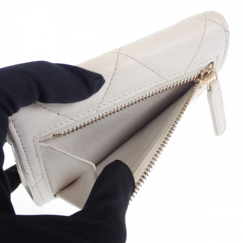 シャネル CHANEL 19フラップウォレット AP2809 三つ折り財布 ラムスキン ホワイト ゴールド金具 レディース【中古】【ABランク】