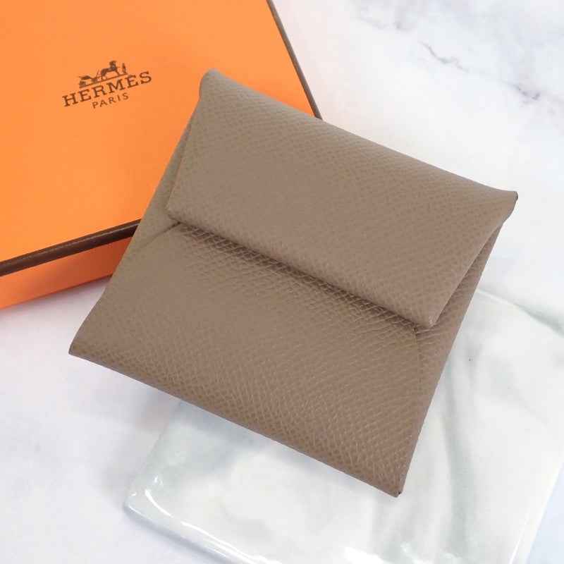 エルメス HERMES バスティア コインケース ヴォーエプソン エトゥープ ベージュ レディース【中古】【SAランク】