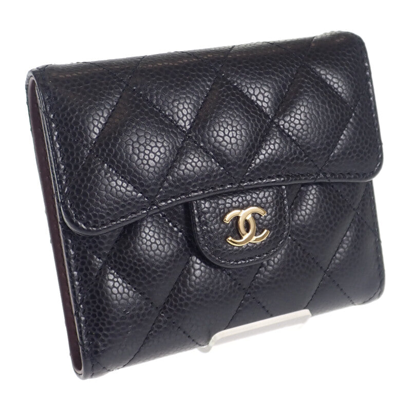 シャネル CHANEL クラシックスモール フラップウォレット AP0231_Y01864_C3906 三つ折り財布 キャビアスキン ブラック ゴールド金具 レディース【中古】【SAランク】