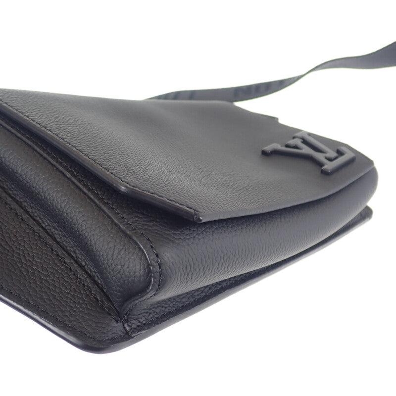 ルイヴィトン LOUIS VUITTON テイクオフ・スリング M57081 ボディバッグ グレインカーフレザー ブラック メンズ【中古】【Aランク】