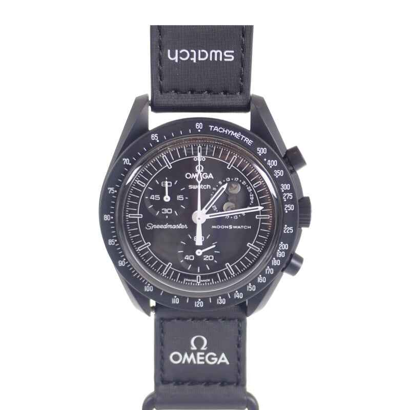 スウォッチ Swatch オメガ OMEGA スピードマスター ミッション トゥ ザ ムーンフェイズ SO33B700 腕時計 セラミック ナイロン ブラック クオーツ ブラック文字盤 メンズ【中古】【Sランク】