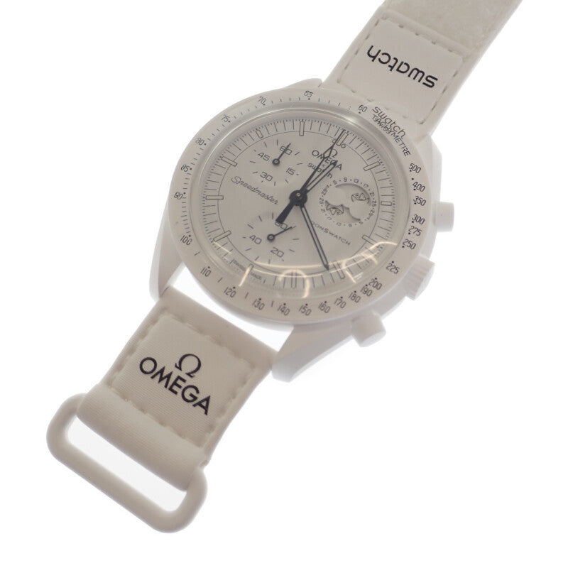 オメガ OMEGA スウォッチ SWATCH ミッショントゥザムーンフェイズ スヌーピー SO33W700 腕時計 セラミック ナイロン ホワイト クオーツ ホワイト文字盤 メンズ【中古】【Aランク】