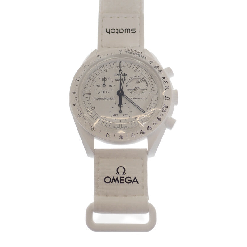 オメガ OMEGA スウォッチ SWATCH ミッショントゥザムーンフェイズ スヌーピー SO33W700 腕時計 セラミック ナイロン クオーツ ホワイト文字盤 メンズ【中古】【Sランク】