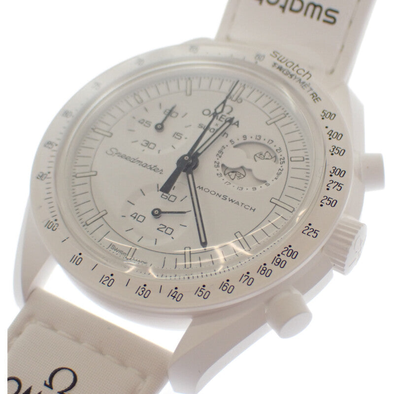 オメガ OMEGA スウォッチ SWATCH ミッショントゥザムーンフェイズ スヌーピー SO33W700 腕時計 セラミック ナイロン ホワイト クオーツ ホワイト文字盤 メンズ【中古】【Aランク】