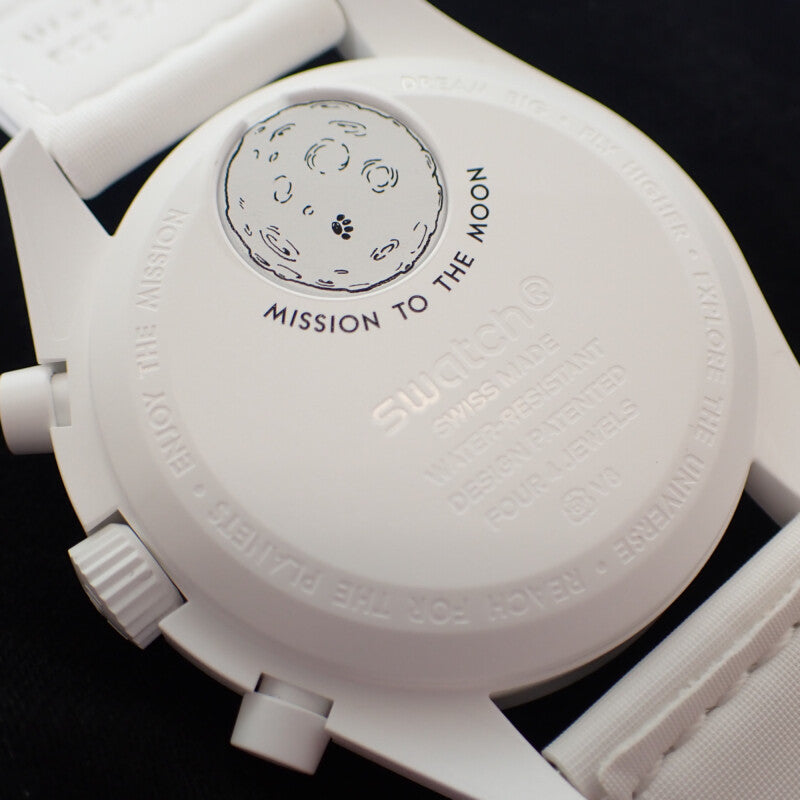 オメガ OMEGA スウォッチ SWATCH ミッショントゥザムーンフェイズ スヌーピー SO33W700 腕時計 セラミック ナイロン ホワイト クオーツ ホワイト文字盤 メンズ【中古】【Aランク】