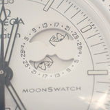 オメガ OMEGA スウォッチ SWATCH ミッショントゥザムーンフェイズ スヌーピー SO33W700 腕時計 セラミック ナイロン クオーツ ホワイト文字盤 メンズ【中古】【Sランク】