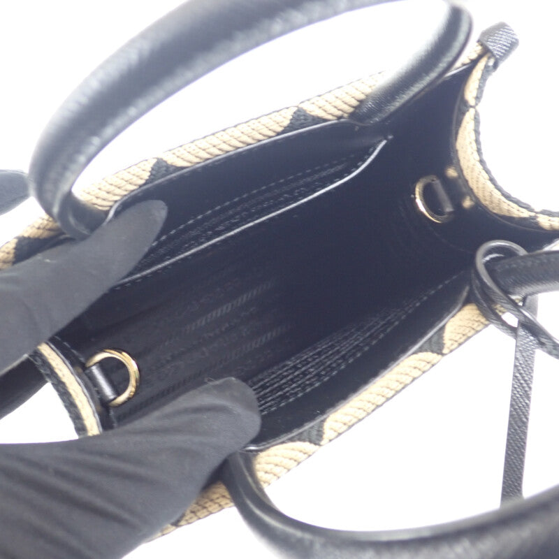 PRADA 普拉達 Symbol 刺繡迷你包 1BA3552FKLF0Y30 兩用包 肩背包 聚酯纖維 Saffiano 黑色 米色 女款【中古】【A級品】