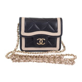 シャネル CHANEL ミニ マトラッセチェーン クラッチ AP3560 ショルダーバッグ ラムスキン ブラック ベージュ ゴールド金具 レディース【中古】【Aランク】