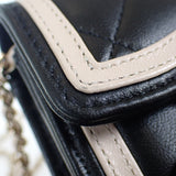 シャネル CHANEL ミニ マトラッセチェーン クラッチ AP3560 ショルダーバッグ ラムスキン ブラック ベージュ ゴールド金具 レディース【中古】【Aランク】