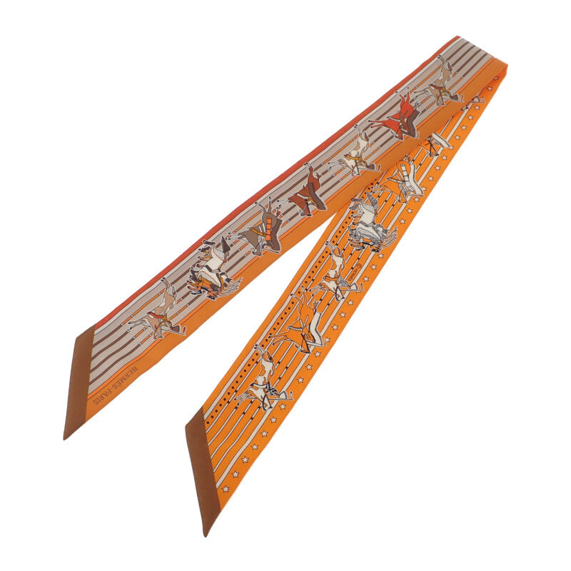 【中古】エルメス HERMES ツイリー Pani La Shar Pawnee パウニー族の首長 スカーフ シルク オレンジ レディース【Aランク】