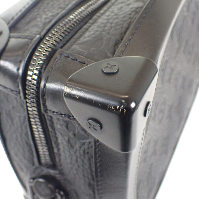 ルイヴィトン LOUIS VUITTON ソフトトランク M55700 ショルダーバッグ トリヨンモノグラム ブラック メンズ【中古】【ABランク】