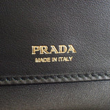 【中古】プラダ PRADA コンパクトウォレット 1ML047 二つ折り財布 サフィアーノ ブラック ゴールド金具 レディース メンズ【Aランク】