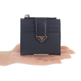 【中古】プラダ PRADA コンパクトウォレット 1ML047 二つ折り財布 サフィアーノ ブラック ゴールド金具 レディース メンズ【Aランク】