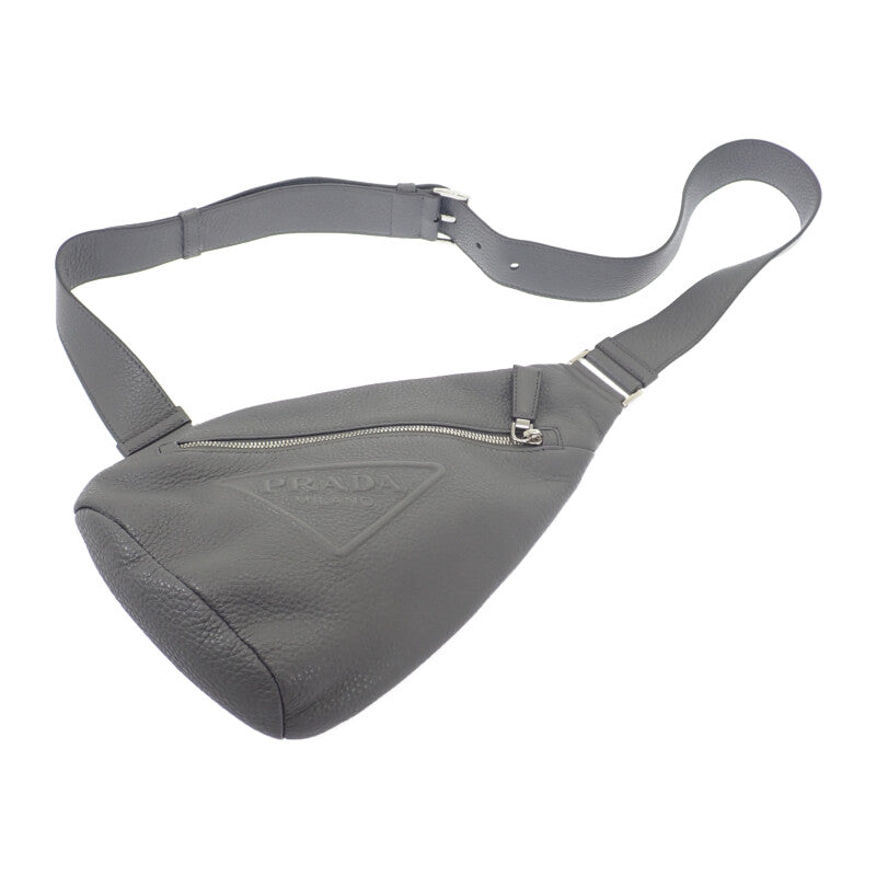 プラダ PRADA ヴィッテロダイノ 2VZ098 ボディバッグ レザー グレー シルバー金具 メンズ【中古】【Aランク】