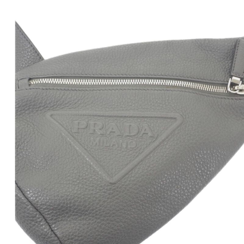 プラダ PRADA ヴィッテロダイノ 2VZ098 ボディバッグ レザー グレー シルバー金具 メンズ【中古】【Aランク】