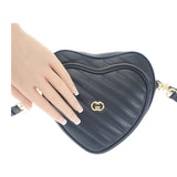 グッチ GUCCI インターロッキングG ハート 751628 ショルダーバッグ カーフ ブラック ゴールド金具 レディース【中古】【Aランク】