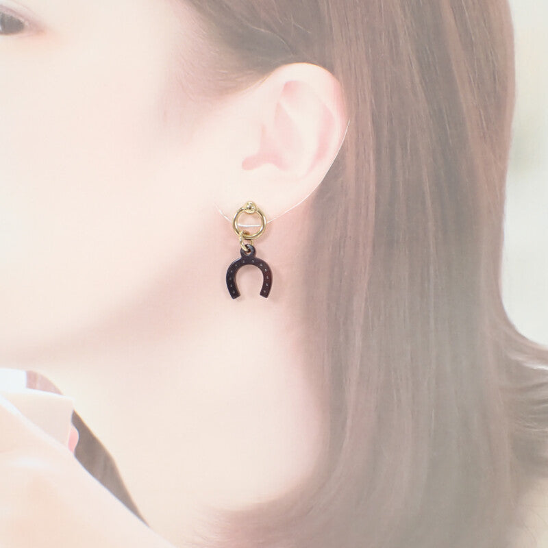 エルメス HERMES アミュレットエスケトル ピアス メタル バッファローホーン ブラウン ゴールド金具 レディース【中古】【ABランク】