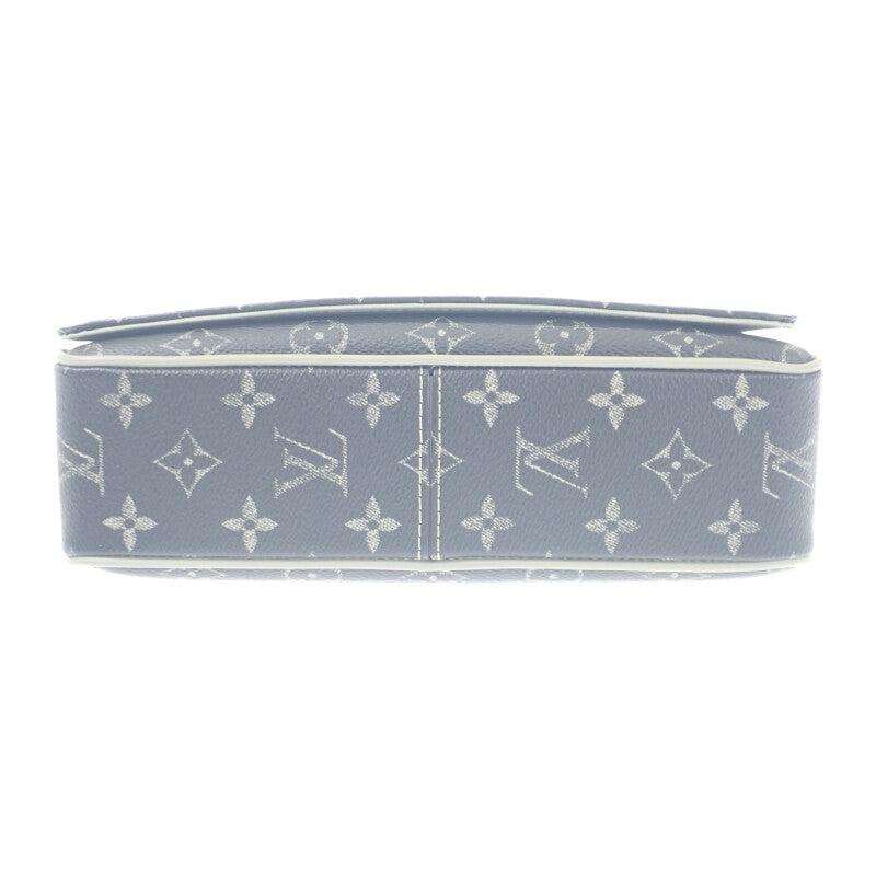 ルイヴィトン LOUIS VUITTON ディストリクトPM NV3 M11593 ショルダーバッグ モノグラムグラディエントキャンバス カーキ メンズ【中古】【Aランク】
