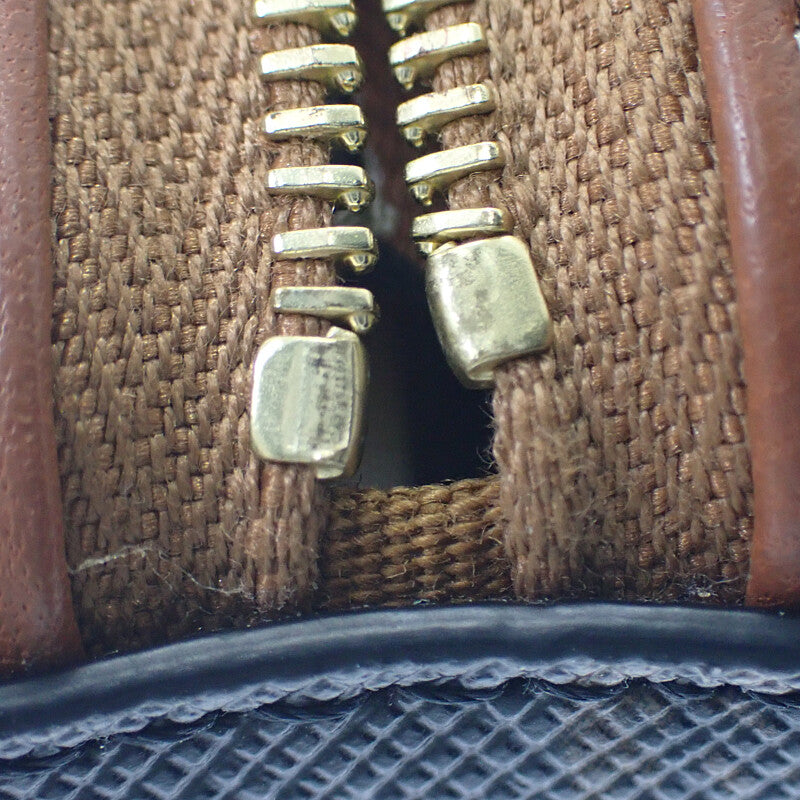 セリーヌ CELINE チェーン付きクラッチ キュイルトリオンフ 小さめ 10E382EGK.14ML ショルダーバッグ PVC ブラウン ゴールド金具 レディース【中古】【Aランク】