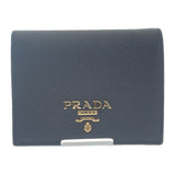 プラダ PRADA コンパクトウォレット 1MV204_QWA_F0002 二つ折り財布 サフィアーノ レザー ブラック メンズ レディース【中古】【Aランク】