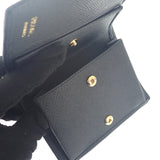 プラダ PRADA コンパクトウォレット 1MV204_QWA_F0002 二つ折り財布 サフィアーノ レザー ブラック メンズ レディース【中古】【Aランク】