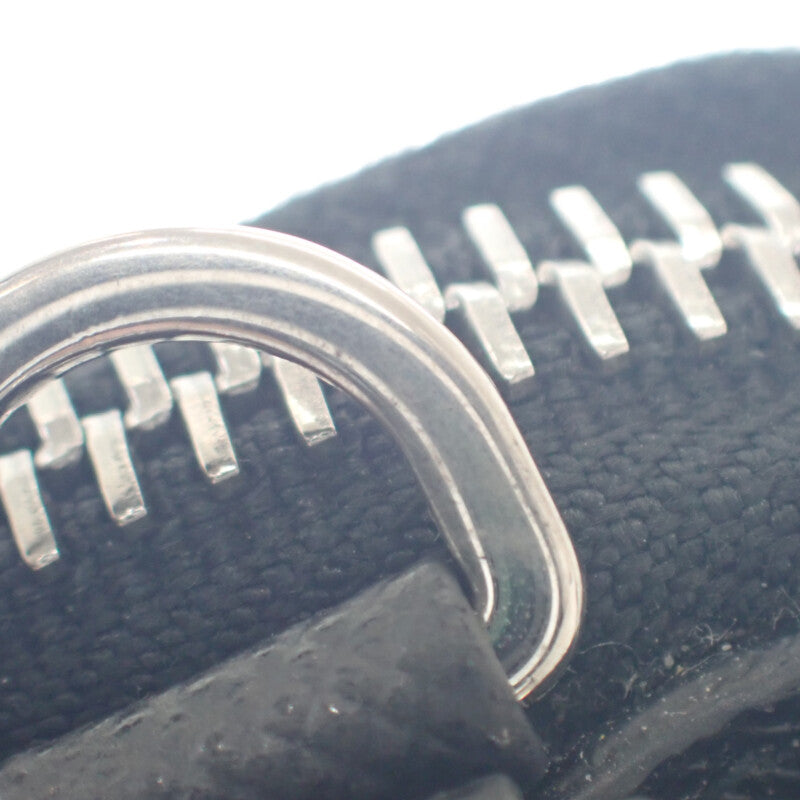 プラダ PRADA トライアングルミニポーチ 1NR015 2WAYバッグ サフィアーノ ブラック シルバー金具 レディース【中古】【ABランク】