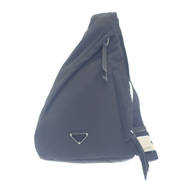 プラダ PRADA ワンショルダー バックパック 2VZ092_2DMG_F0002 ボディバッグ ショルダーバッグ レザー Re-Nylon ブラック シルバー金具 メンズ【中古】【Aランク】