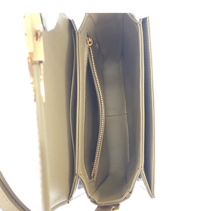 セリーヌ CELINE ティーントリオンフバッグ 188423BF4.18BZ ショルダーバッグ カーフ カーキ ダークセピア ゴールド金具 レディース【中古】【Aランク】