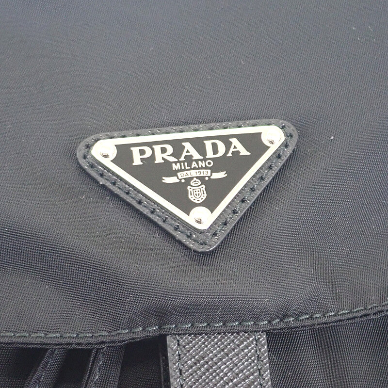 プラダ PRADA バックパック 1BZ811_V44_F0002 リュック・デイパック ナイロン ブラック シルバー金具 レディース【中古】【Aランク】