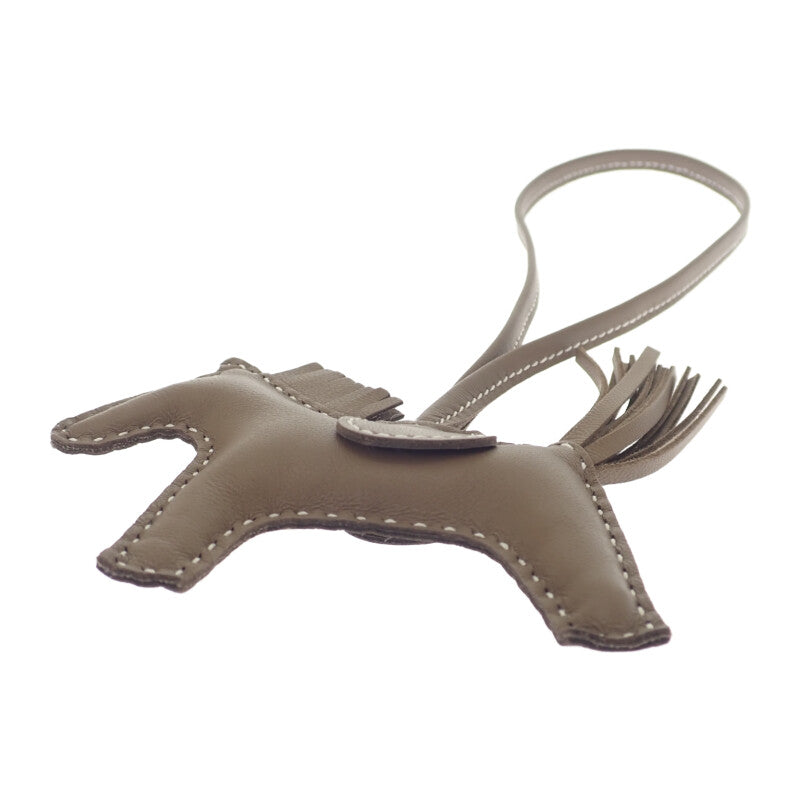 エルメス HERMES ロデオチャームPM W刻印 バッグチャーム ラムスキン エトゥープ アニョーミロ レディース【中古】【Aランク】