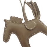 エルメス HERMES ロデオチャームPM W刻印 バッグチャーム ラムスキン エトゥープ アニョーミロ レディース【中古】【Aランク】