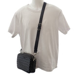 ボッテガヴェネタ BOTTEGA VENETA イントレチャート カメラバッグ 755925V2HL18803 ショルダーバッグ カーフ ブラック シルバー金具 メンズ レディース【中古】【Aランク】
