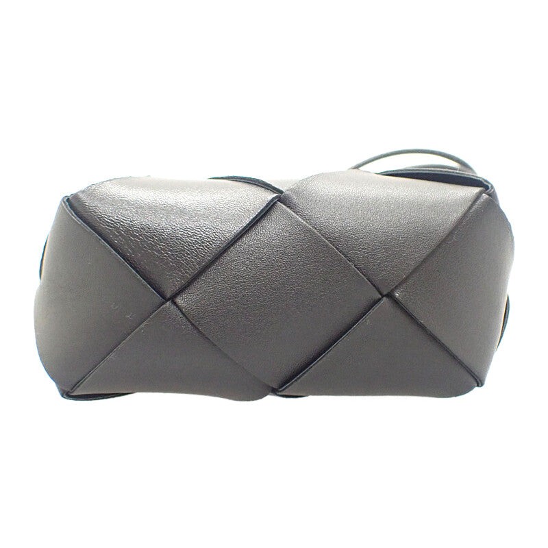 ボッテガヴェネタ BOTTEGA VENETA ミニ カセット カメラバッグ 701915 VCQC2 8425 ショルダーバッグ カーフ ブラック ゴールド金具 レディース メンズ【中古】【Aランク】