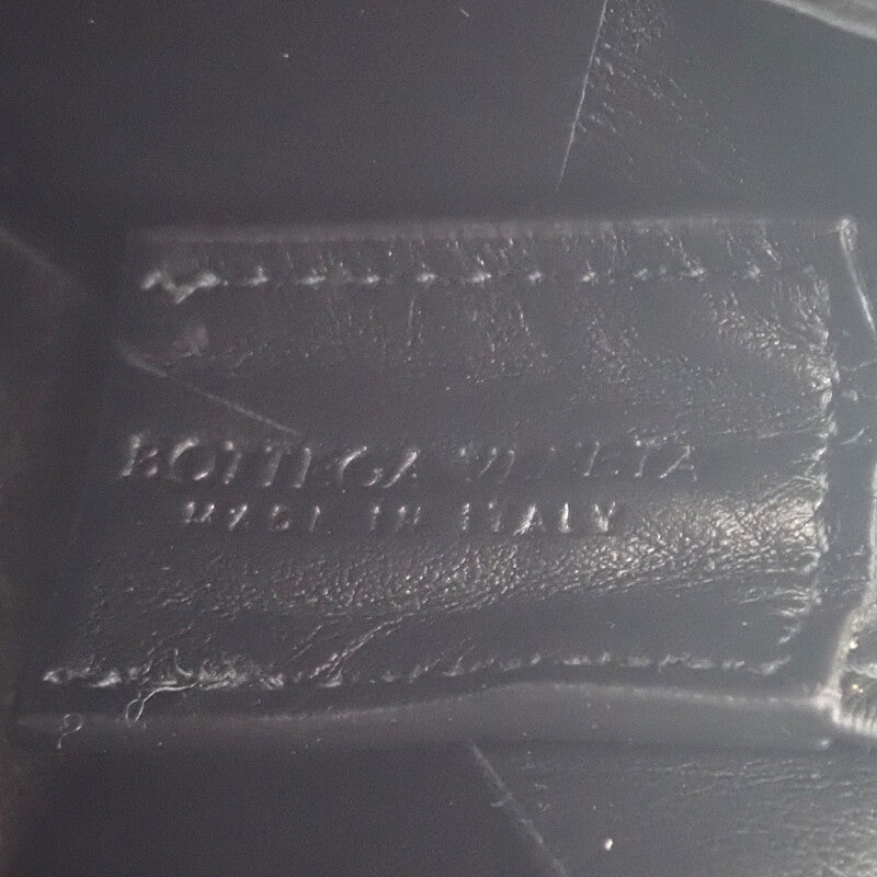 ボッテガヴェネタ BOTTEGA VENETA ミニ カセット カメラバッグ 701915 VCQC2 8425 ショルダーバッグ カーフ ブラック ゴールド金具 レディース メンズ【中古】【Aランク】