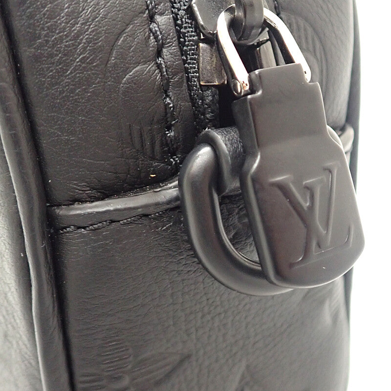 ルイヴィトン LOUIS VUITTON ウェアラブルウォレット M26737 ショルダーバッグ モノグラムシャドウ ブラック メンズ【中古】【Aランク】