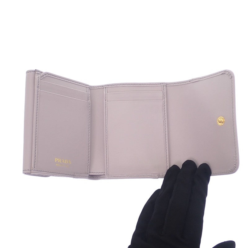 プラダ PRADA シティカーフ タブ財布 1MH043_2CNP_F0230 三つ折り財布 カーフ パープル グリーチネ ゴールド金具 レディース【中古】【Aランク】