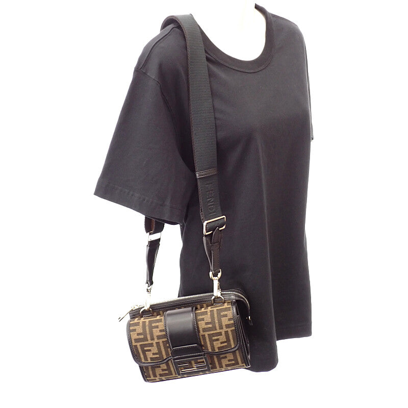 FENDI 芬迪 Baguette Double 7VA649ALWKF0L3T 單肩包 皮革 FF緹花 棕色 黑色 銀色五金 女士【中古】【A級品】