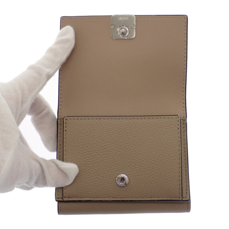 ロエベ LOEWE アナグラム トライフォールド コンパクトウォレット C821TR2X16 三つ折り財布 ペブルグレインカーフ サンド ベージュ系 シルバー金具 レディース【中古】【Aランク】
