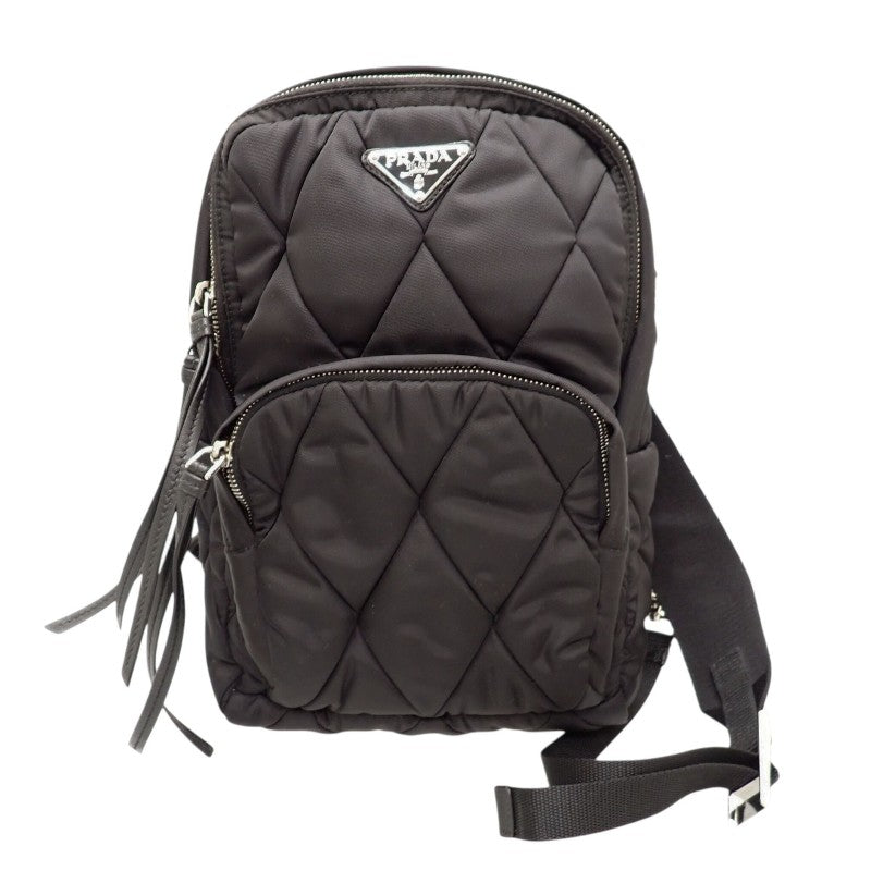 プラダ PRADA キルティング 1BZ052_2BYV_F0002 ボディバッグ ナイロン ブラック シルバー金具 メンズ レディース【中古】【Aランク】