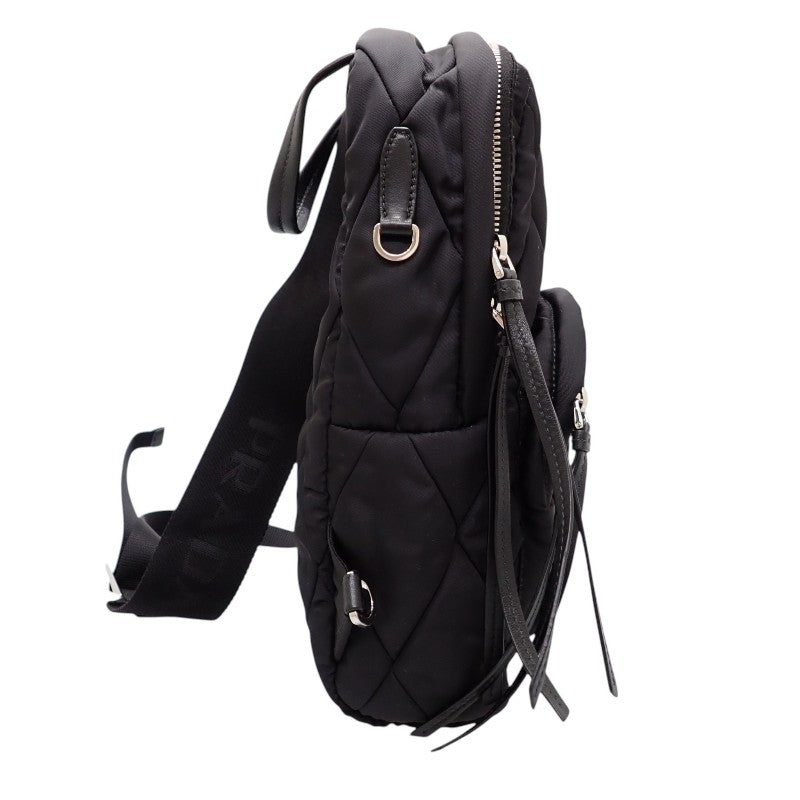 プラダ PRADA キルティング 1BZ052_2BYV_F0002 ボディバッグ ナイロン ブラック シルバー金具 メンズ レディース【中古】【Aランク】