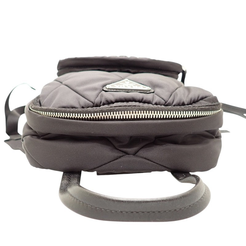 プラダ PRADA キルティング 1BZ052_2BYV_F0002 ボディバッグ ナイロン ブラック シルバー金具 メンズ レディース【中古】【Aランク】