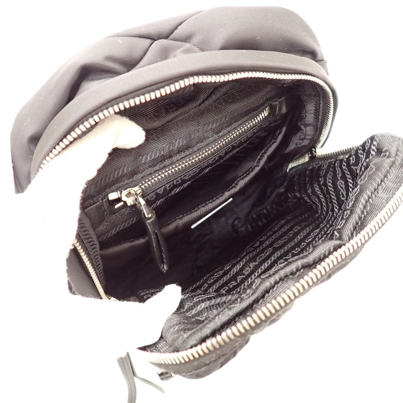 プラダ PRADA キルティング 1BZ052_2BYV_F0002 ボディバッグ ナイロン ブラック シルバー金具 メンズ レディース【中古】【Aランク】