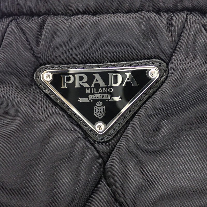 プラダ PRADA キルティング 1BZ052_2BYV_F0002 ボディバッグ ナイロン ブラック シルバー金具 メンズ レディース【中古】【Aランク】