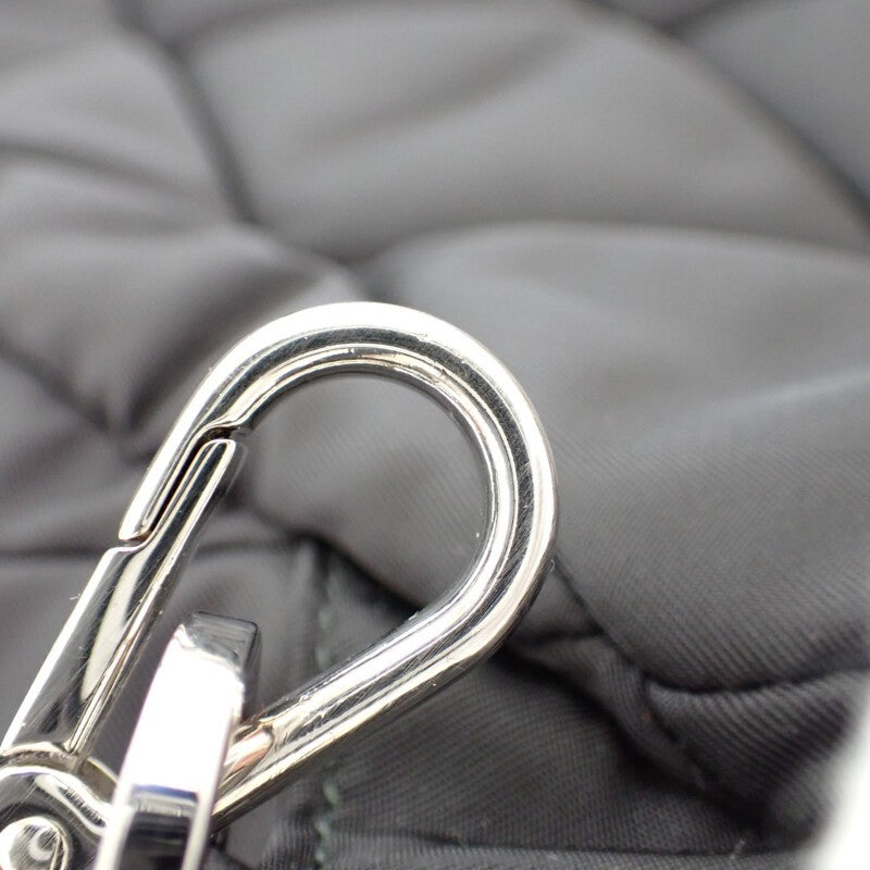 プラダ PRADA キルティング 1BZ052_2BYV_F0002 ボディバッグ ナイロン ブラック シルバー金具 メンズ レディース【中古】【Aランク】