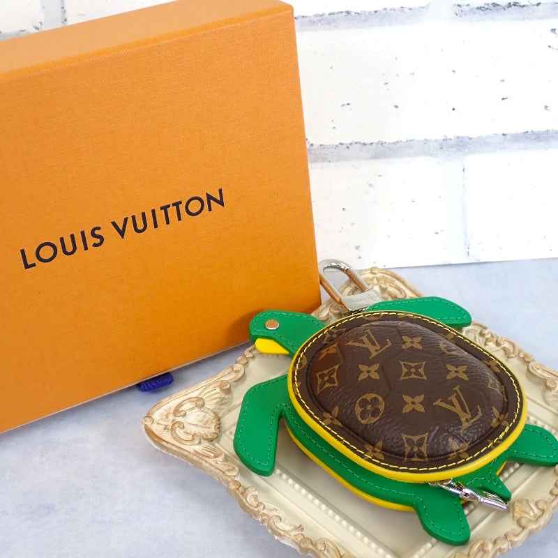 ルイヴィトン LOUIS VUITTON LVタートル M01471 キーホルダー モノグラム ブラウン グリーン イエロー シルバー金具 レディース【中古】【Aランク】