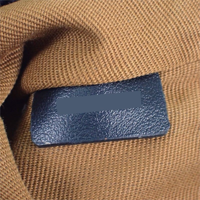 セリーヌ CELINE キーリング付き 10C662CA2.38NO コインケース ポリウレタン ブラック ゴールド金具 メンズ レディース【中古】【Aランク】