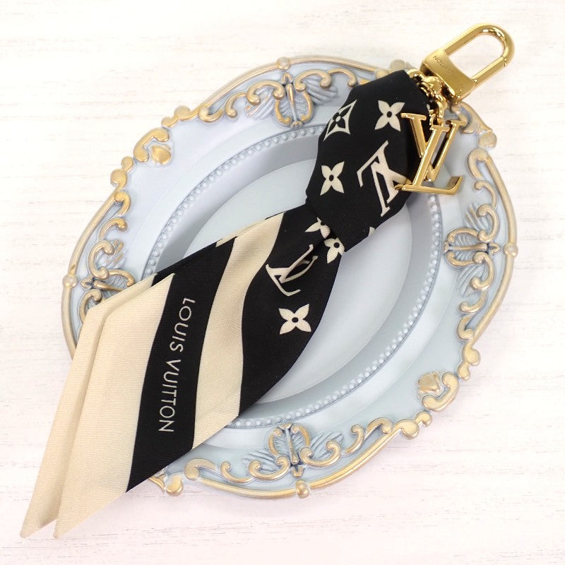 ルイヴィトン LOUIS VUITTON モノグラムシルエット M03323 バッグチャーム シルク ブラック ゴールド金具 レディース【中古】【ABランク】