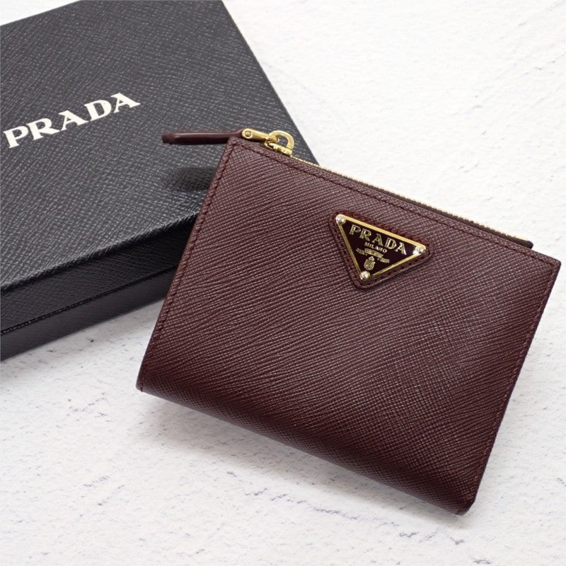 プラダ PRADA トライアングル 1ML050_QHH_F0007 二つ折り財布 サフィアーノ ボルドー バーガンディ ゴールド金具 レディース【中古】【ABランク】