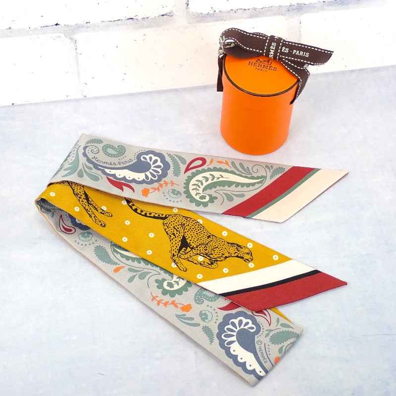 エルメス HERMES ツイリー GUEPARDS BANDANA H064179S_03 スカーフ シルク グリペール×ルージュアッシュ イエロー レディース【中古】【Aランク】